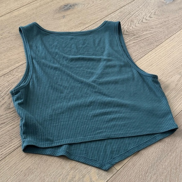 PacSun Asymmetrical cropped tank woman’s Medium - Picture 2 of 4